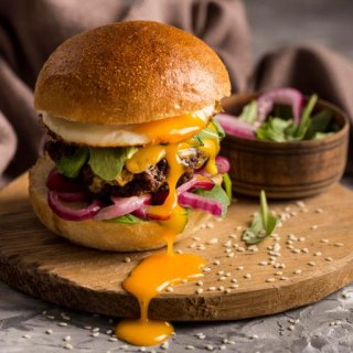 Wulksfelder Burger mit Kürbisbrötchen