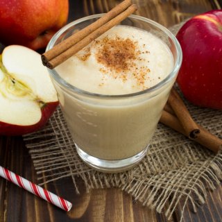 Fruchtiger Freya-Smoothie mit Zimt
