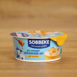 Joghurt griechischer Art auf Honig
