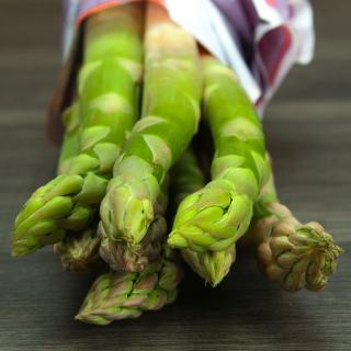 Spargel grün